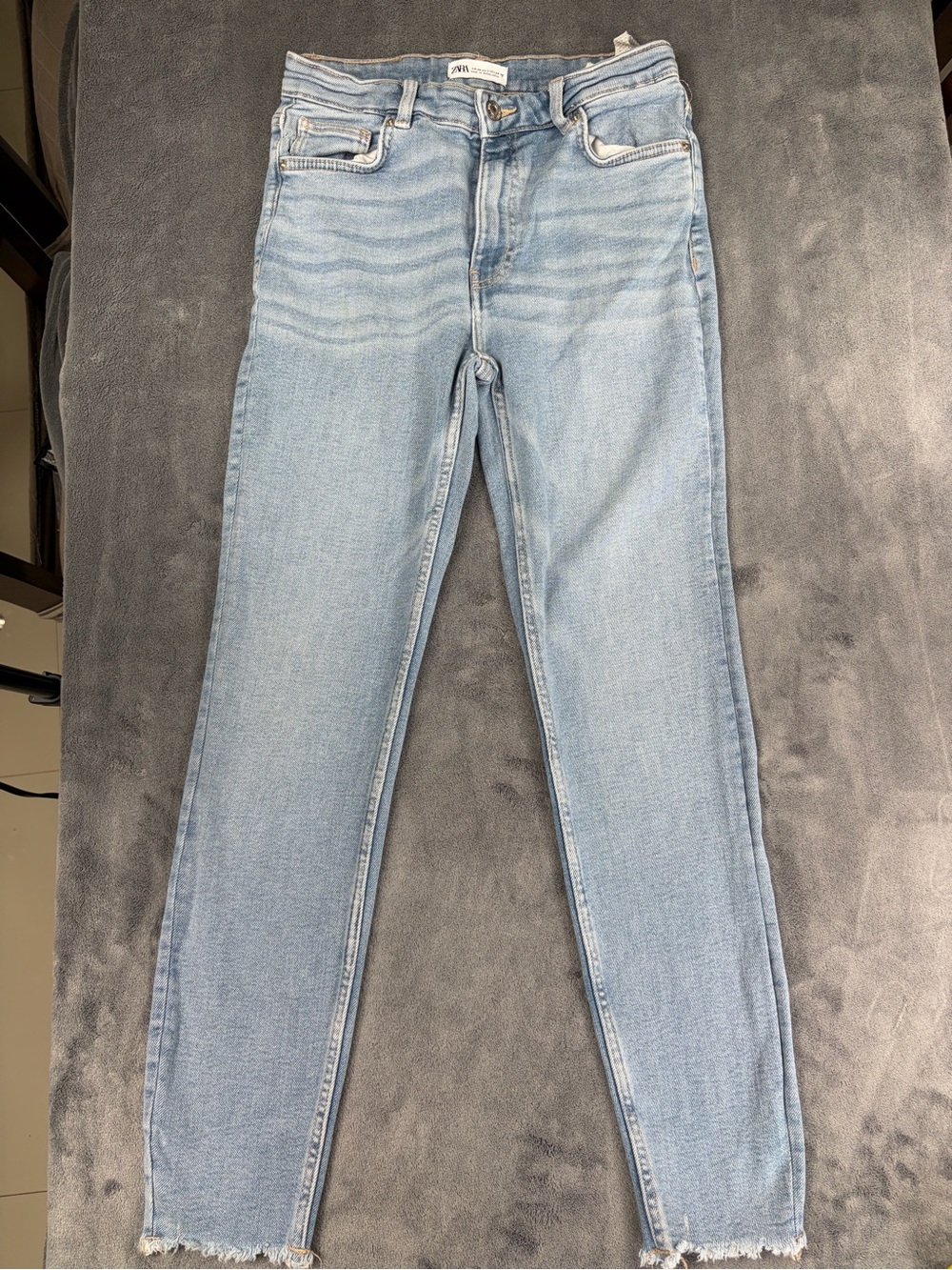 Zara Woman Light Blue Skinny Jeans size 2